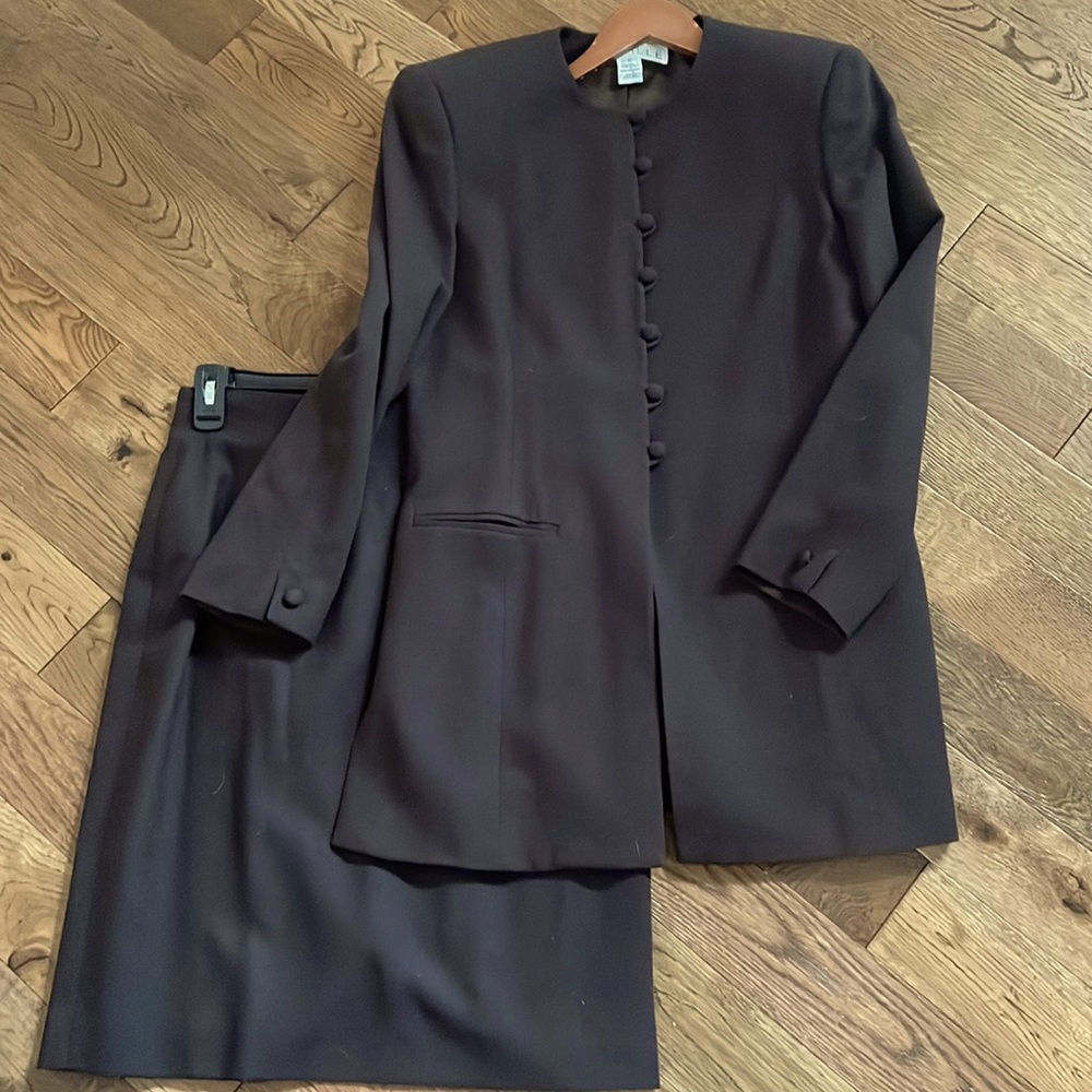 EUC Rena Rowan Chocolate Brown Two Piece Suite Size 6